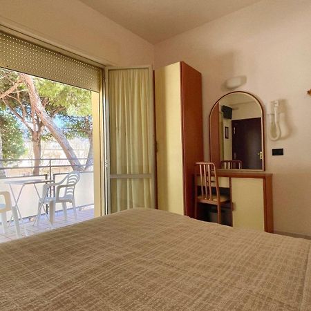 Hotel Zanella Cervia Exterior photo