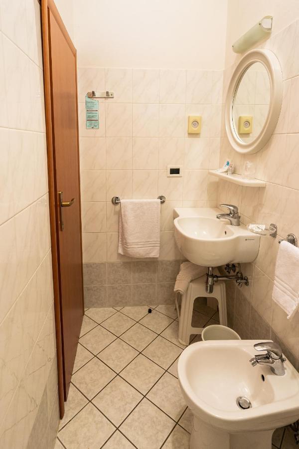 Hotel Zanella Cervia Exterior photo