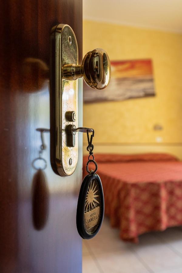 Hotel Zanella Cervia Exterior photo