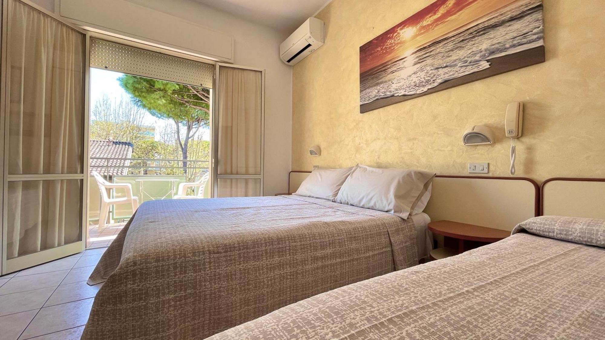 Hotel Zanella Cervia Exterior photo