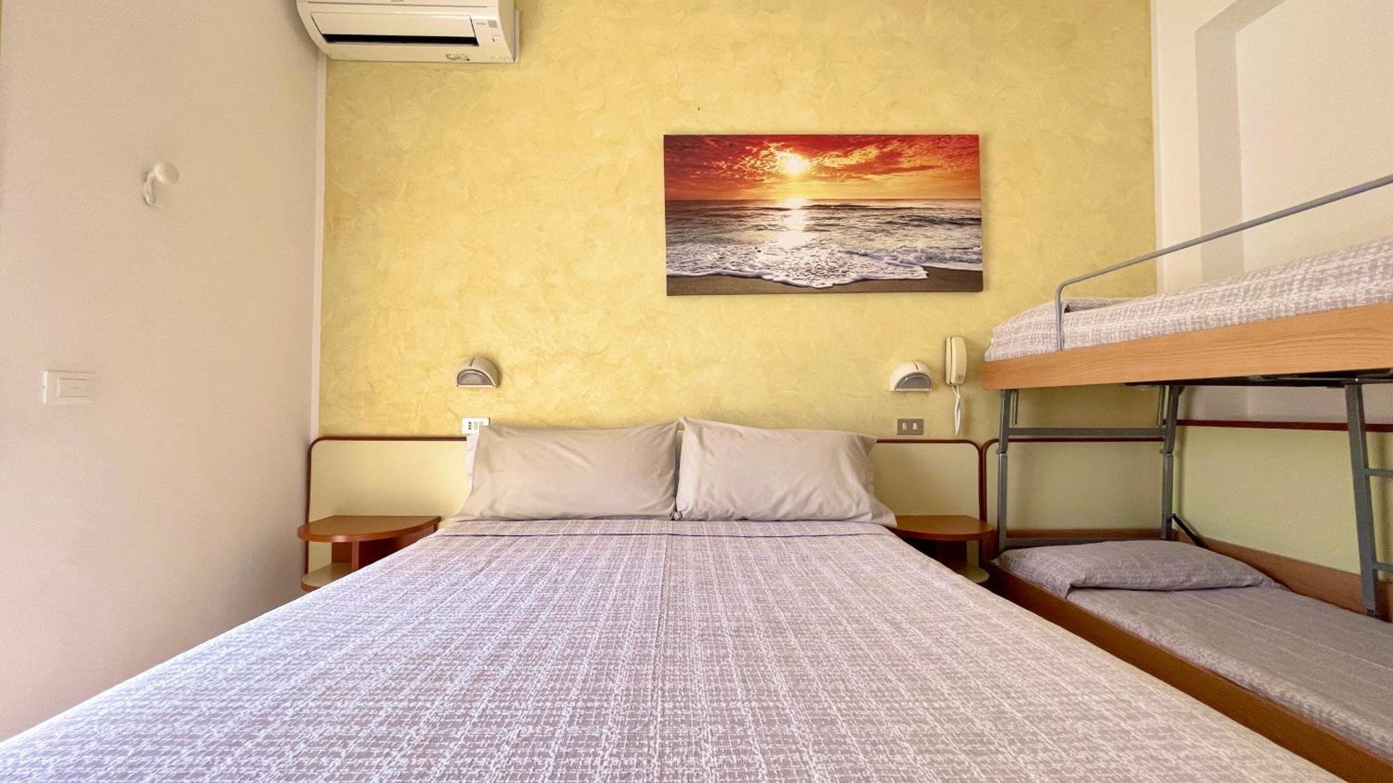Hotel Zanella Cervia Exterior photo