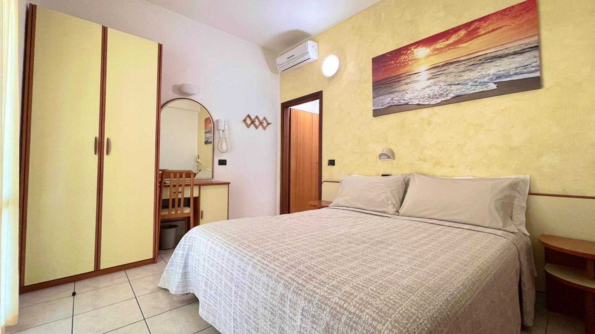 Hotel Zanella Cervia Exterior photo