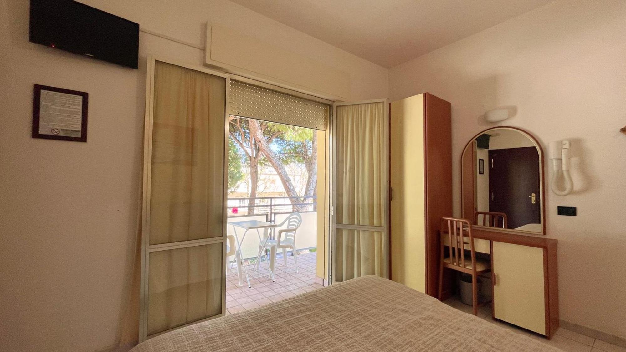 Hotel Zanella Cervia Exterior photo